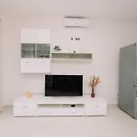 Nina *